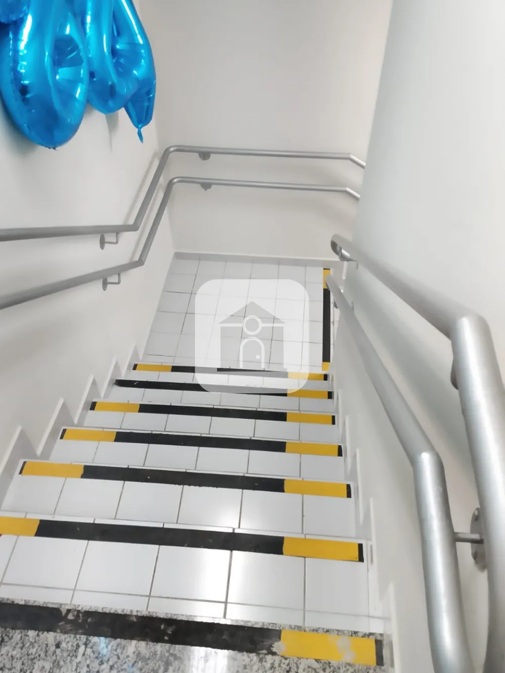 Alugar Comercial / Loja em Uberl&acirc;ndia R$ 22.000,00 - Foto 5