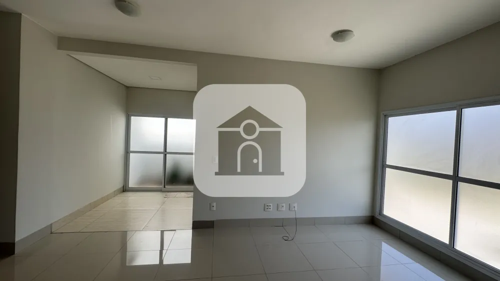 Alugar Casa / Condom&iacute;nio ou Loteamento Fechado em Uberl&acirc;ndia R$ 5.000,00 - Foto 1