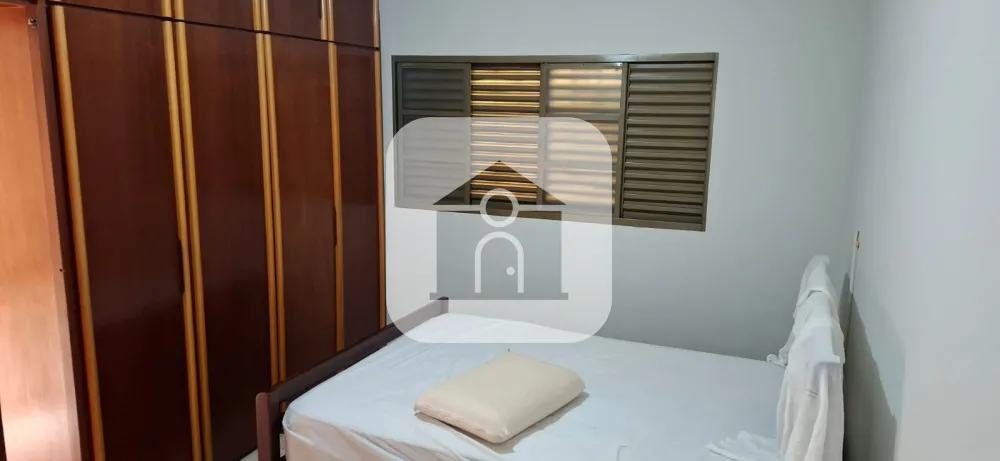 Alugar Casa / Padr&atilde;o em Uberl&acirc;ndia R$ 5.000,00 - Foto 16