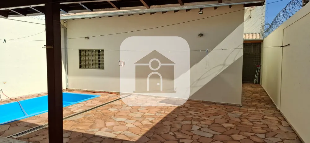 Alugar Casa / Padr&atilde;o em Uberl&acirc;ndia R$ 5.000,00 - Foto 26