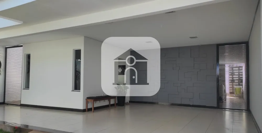 Alugar Casa / Padr&atilde;o em Uberl&acirc;ndia R$ 4.200,00 - Foto 3