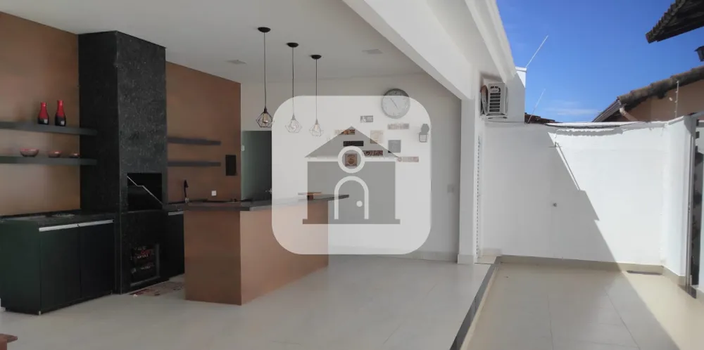 Alugar Casa / Padr&atilde;o em Uberl&acirc;ndia R$ 4.200,00 - Foto 16