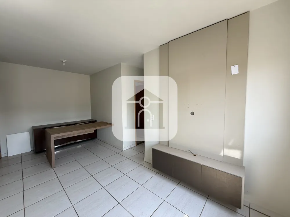Alugar Apartamento / Padr&atilde;o em Uberl&acirc;ndia R$ 1.400,00 - Foto 2