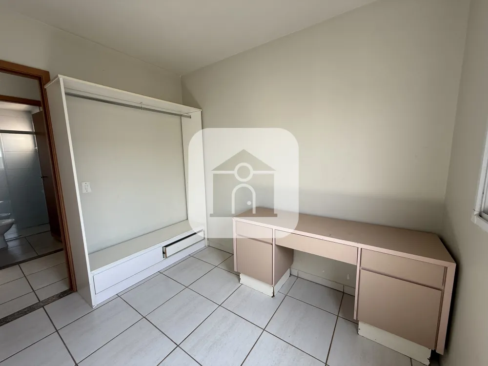 Alugar Apartamento / Padr&atilde;o em Uberl&acirc;ndia R$ 1.400,00 - Foto 12