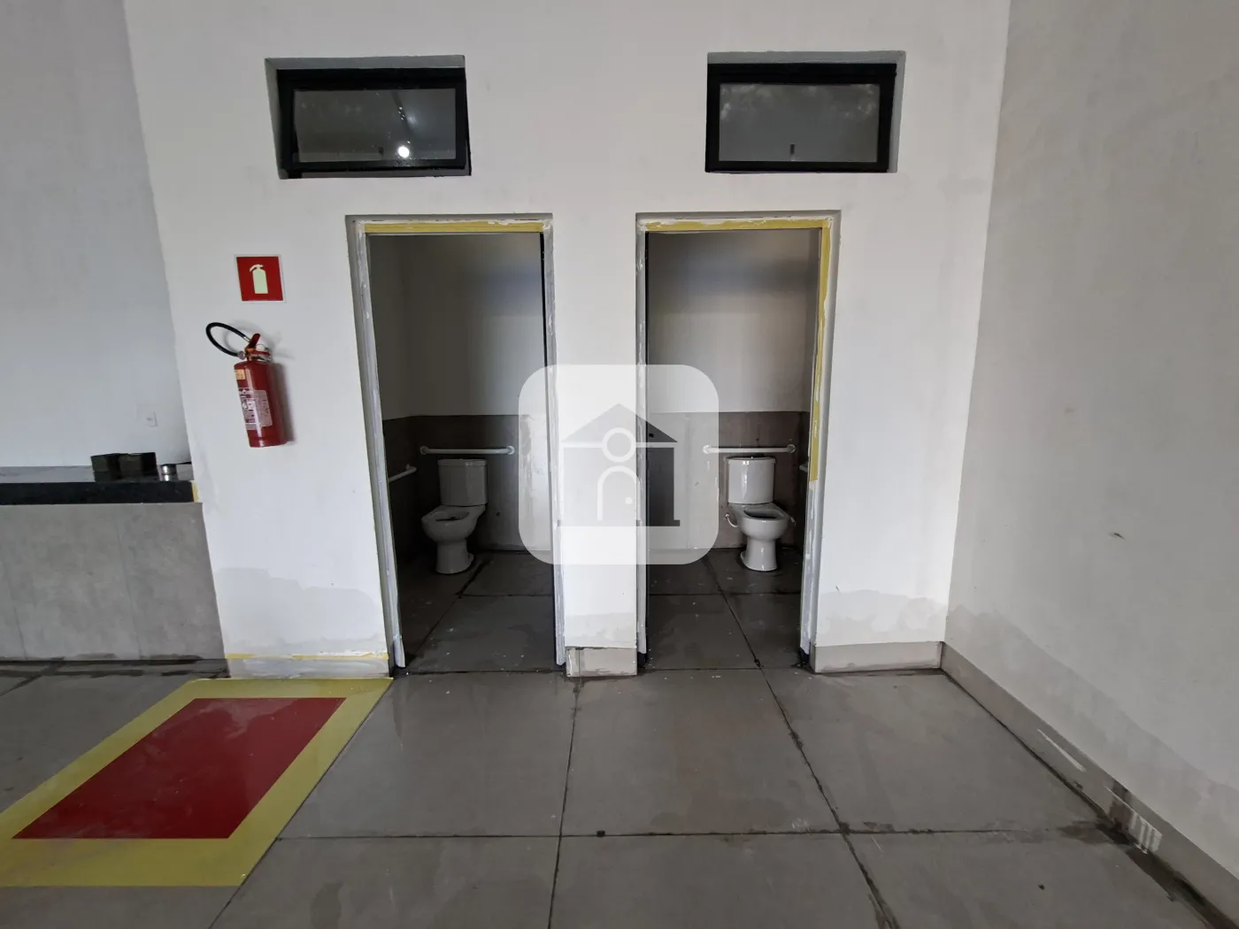 Alugar Comercial / Loja em Uberl&acirc;ndia R$ 7.000,00 - Foto 5