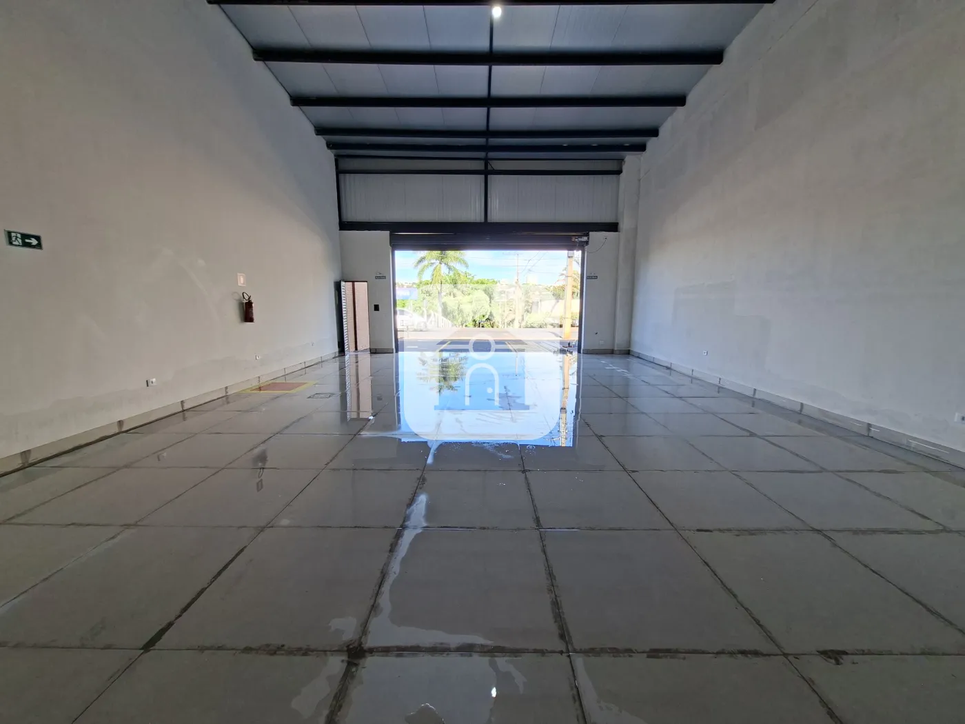 Alugar Comercial / Loja em Uberl&acirc;ndia R$ 7.000,00 - Foto 3