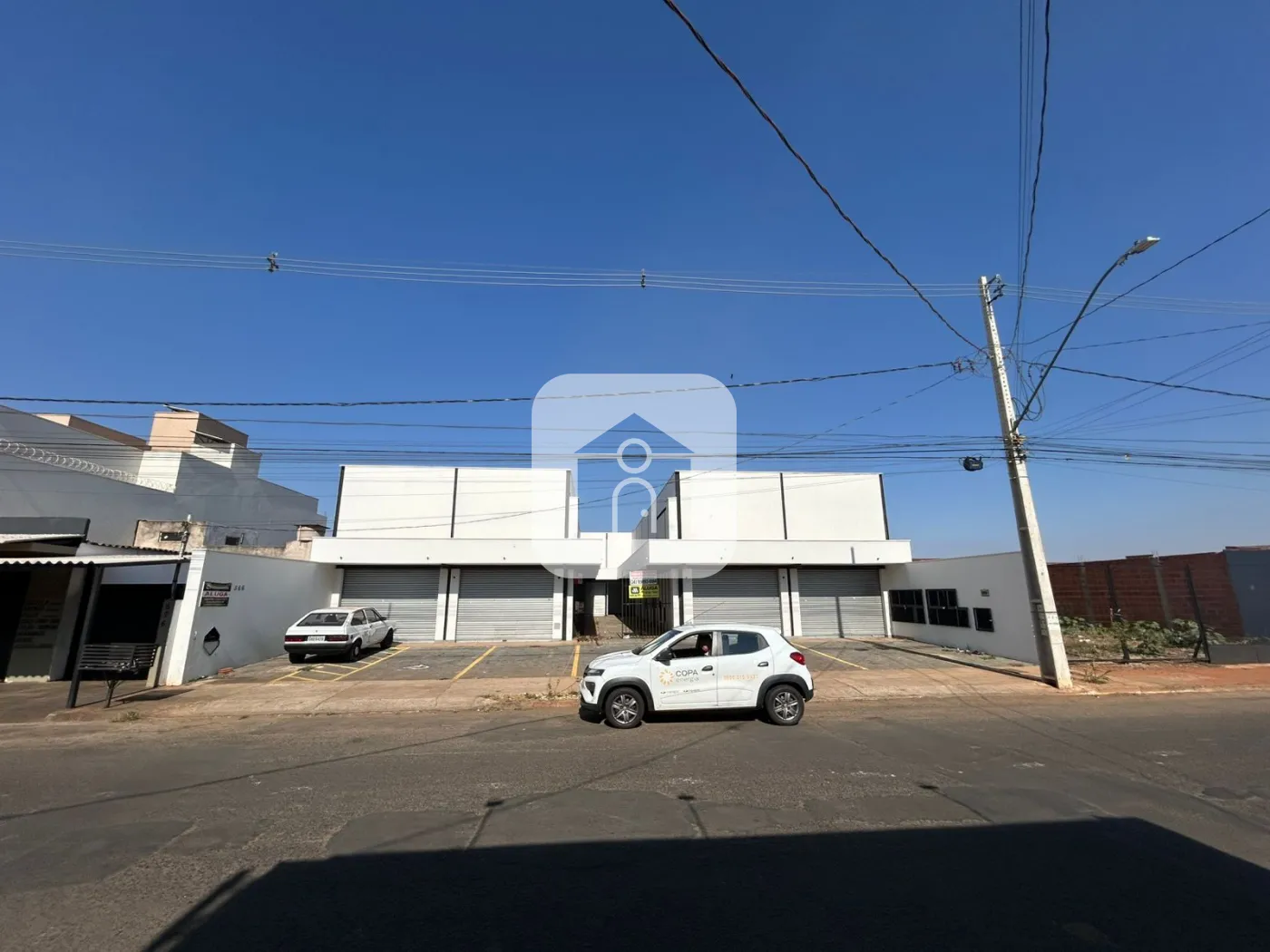 Alugar Comercial / Loja Condom&iacute;nio em Uberl&acirc;ndia R$ 900,00 - Foto 1