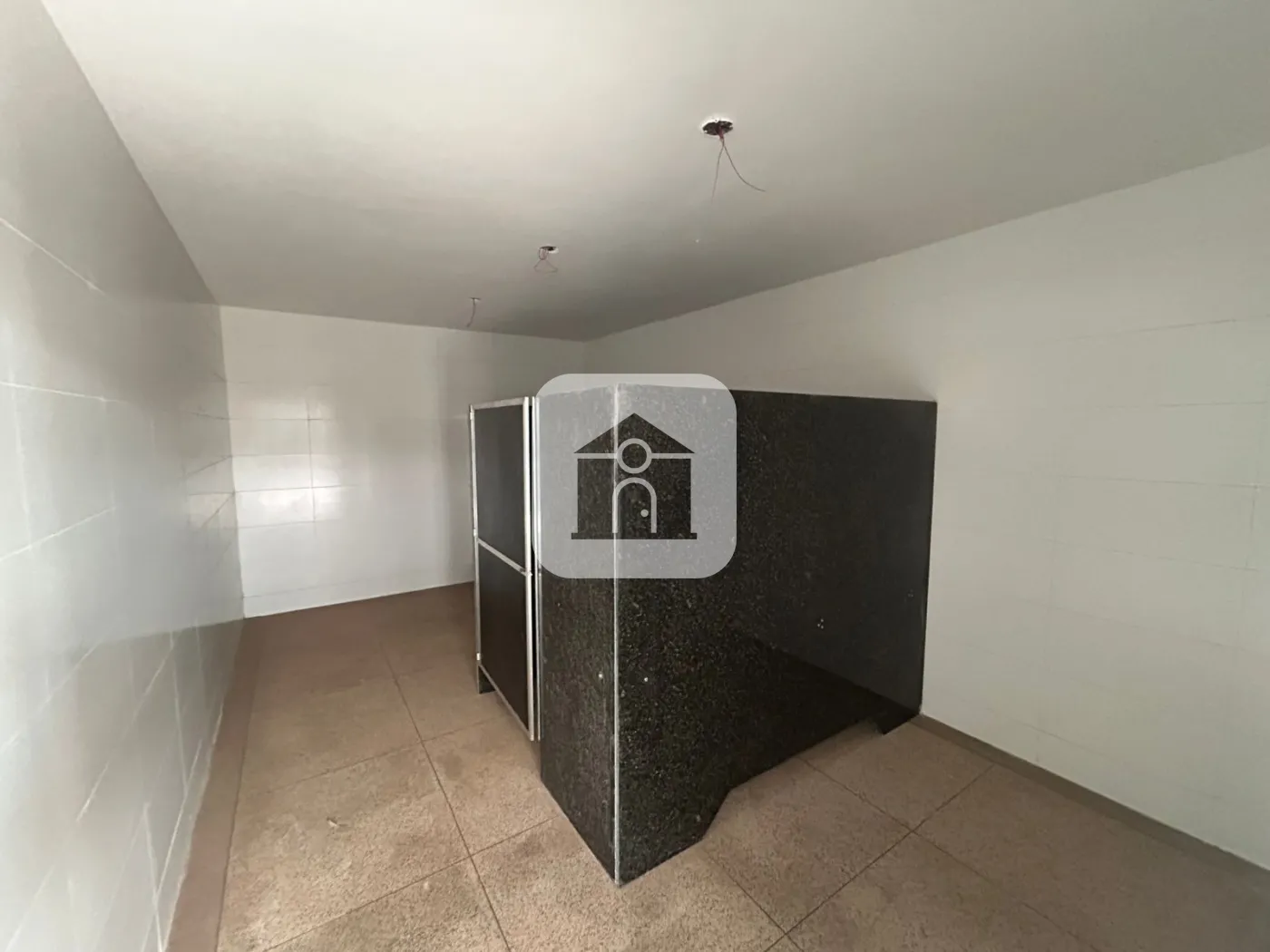 Alugar Comercial / Loja Condom&iacute;nio em Uberl&acirc;ndia R$ 900,00 - Foto 10