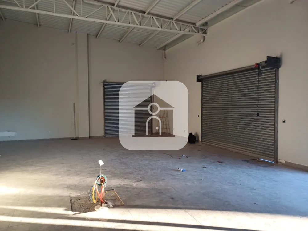 Alugar Comercial / Loja em Uberl&acirc;ndia R$ 2.000,00 - Foto 2