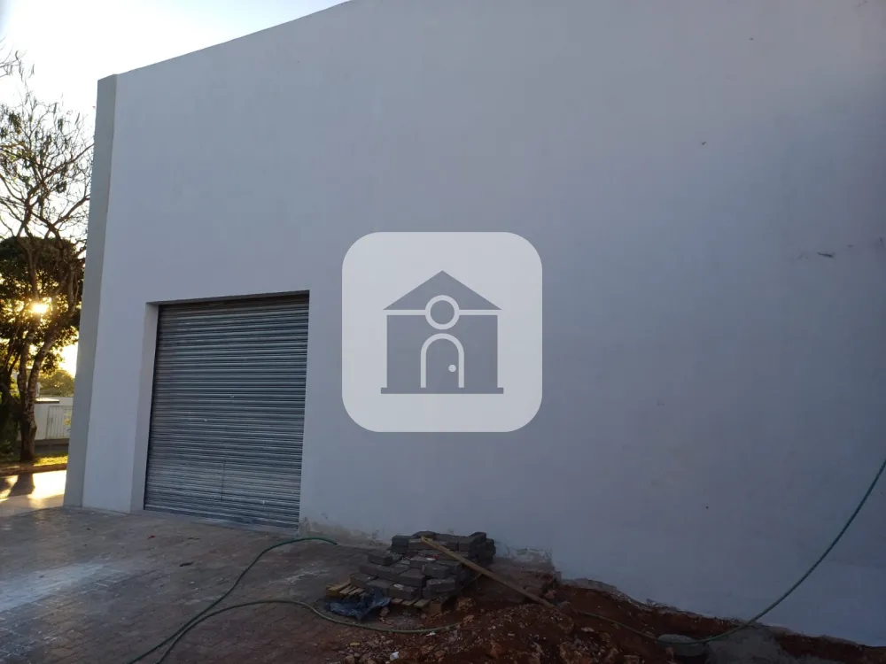 Alugar Comercial / Loja em Uberl&acirc;ndia R$ 2.000,00 - Foto 1