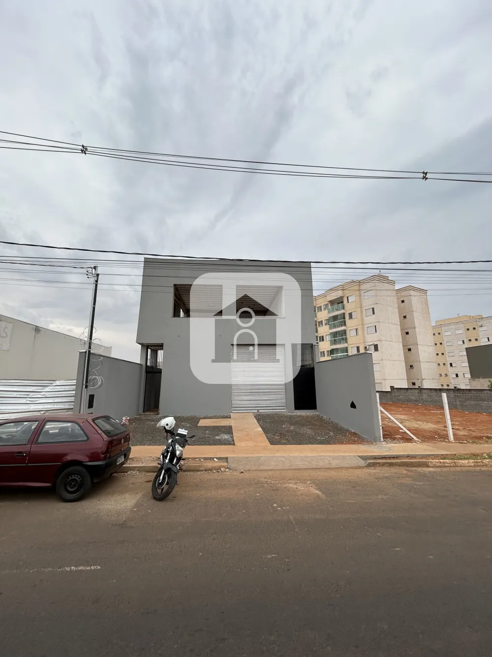 Alugar Comercial / Loja em Uberl&acirc;ndia R$ 8.000,00 - Foto 1