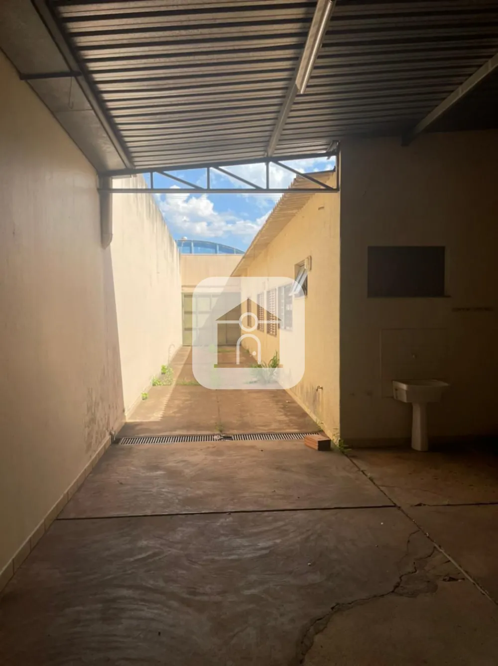 Alugar Comercial / Galp&atilde;o em Uberl&acirc;ndia R$ 20.000,00 - Foto 5