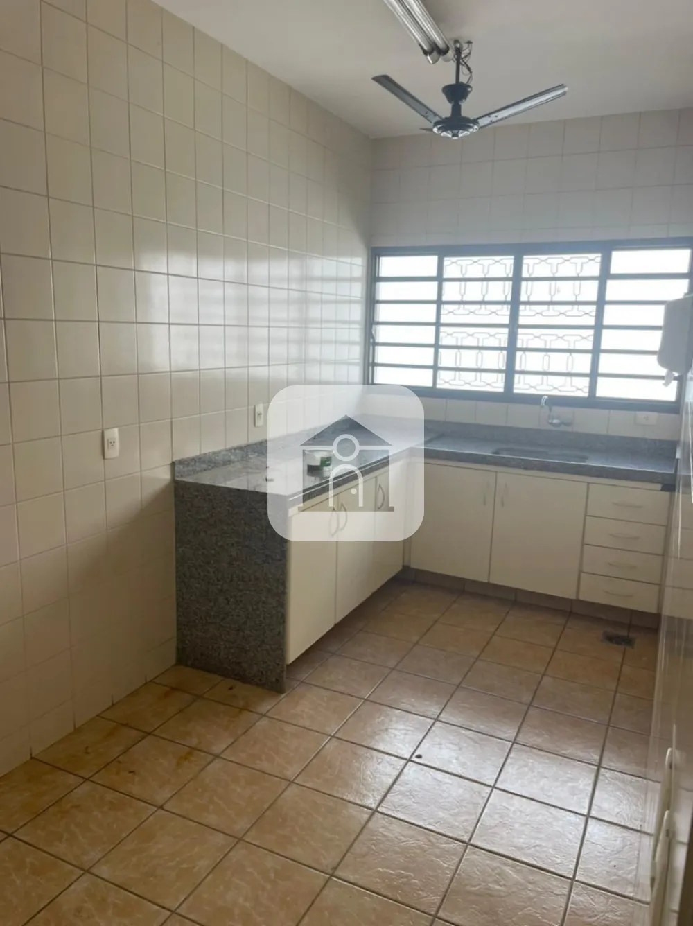 Alugar Comercial / Galp&atilde;o em Uberl&acirc;ndia R$ 20.000,00 - Foto 8