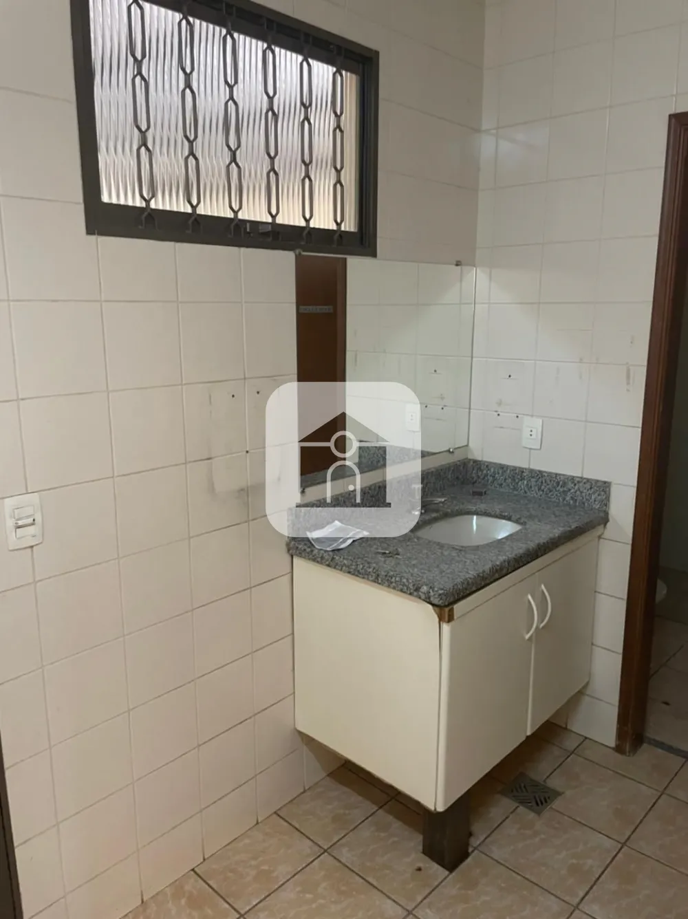 Alugar Comercial / Galp&atilde;o em Uberl&acirc;ndia R$ 20.000,00 - Foto 9