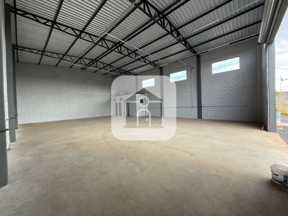 Alugar Comercial / Galp&atilde;o em Uberl&acirc;ndia R$ 5.500,00 - Foto 4
