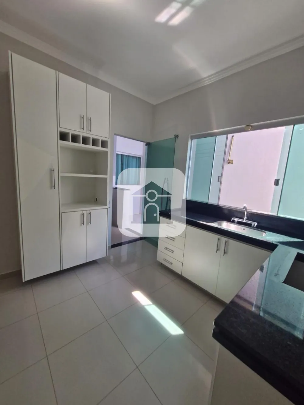 Alugar Casa / Padr&atilde;o em Uberl&acirc;ndia R$ 7.000,00 - Foto 2