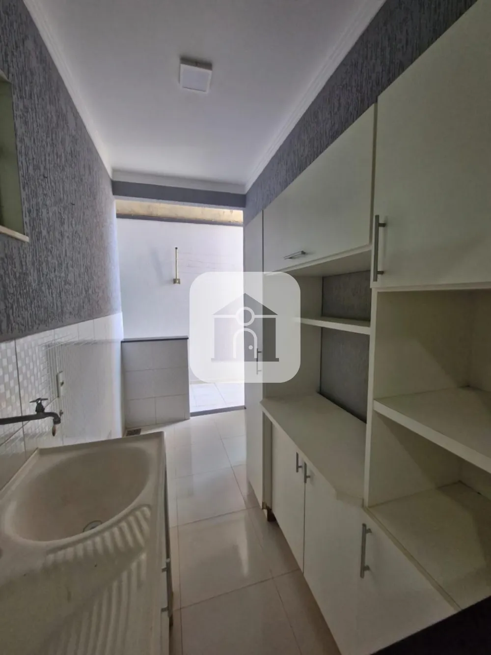 Alugar Casa / Padr&atilde;o em Uberl&acirc;ndia R$ 7.000,00 - Foto 5