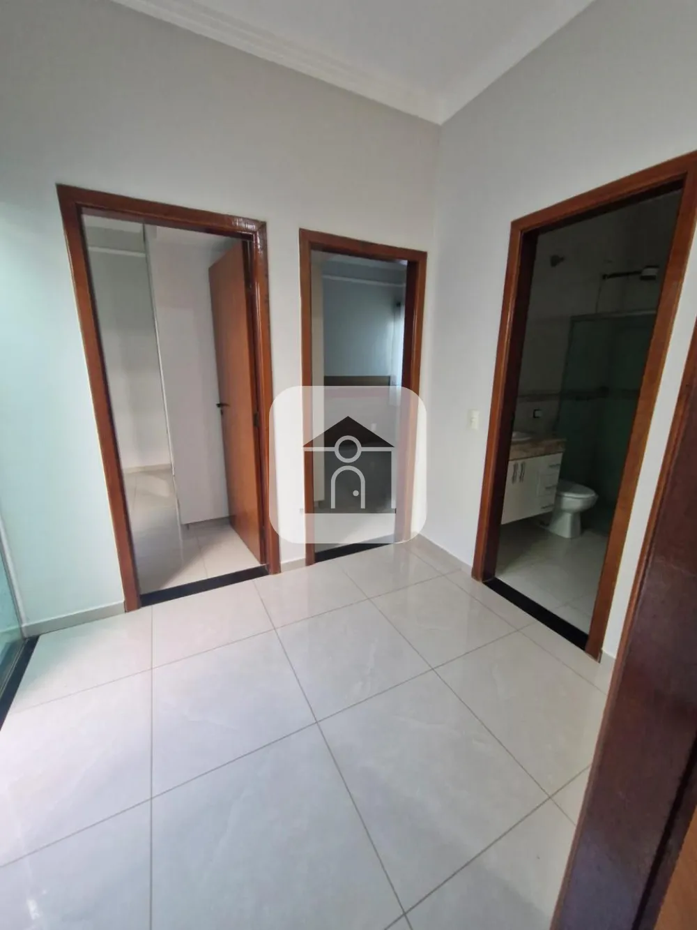Alugar Casa / Padr&atilde;o em Uberl&acirc;ndia R$ 7.000,00 - Foto 9