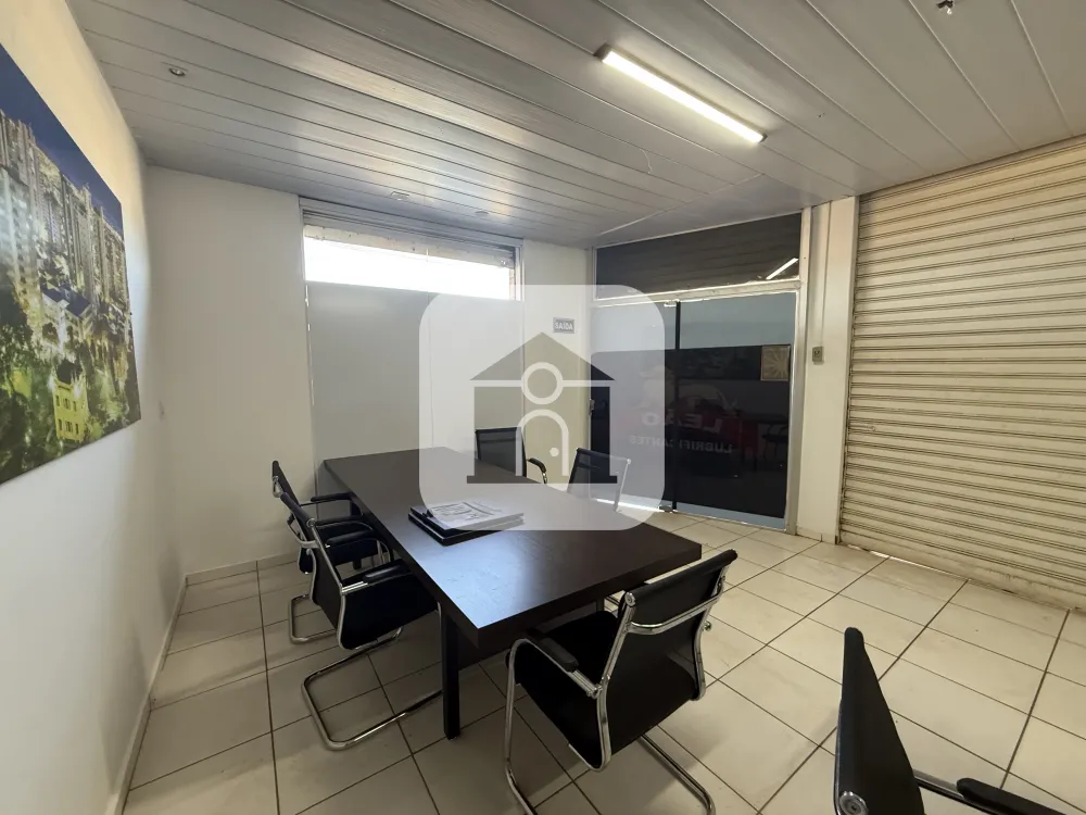 Alugar Comercial / Loja Condom&iacute;nio em Uberl&acirc;ndia R$ 2.200,00 - Foto 4