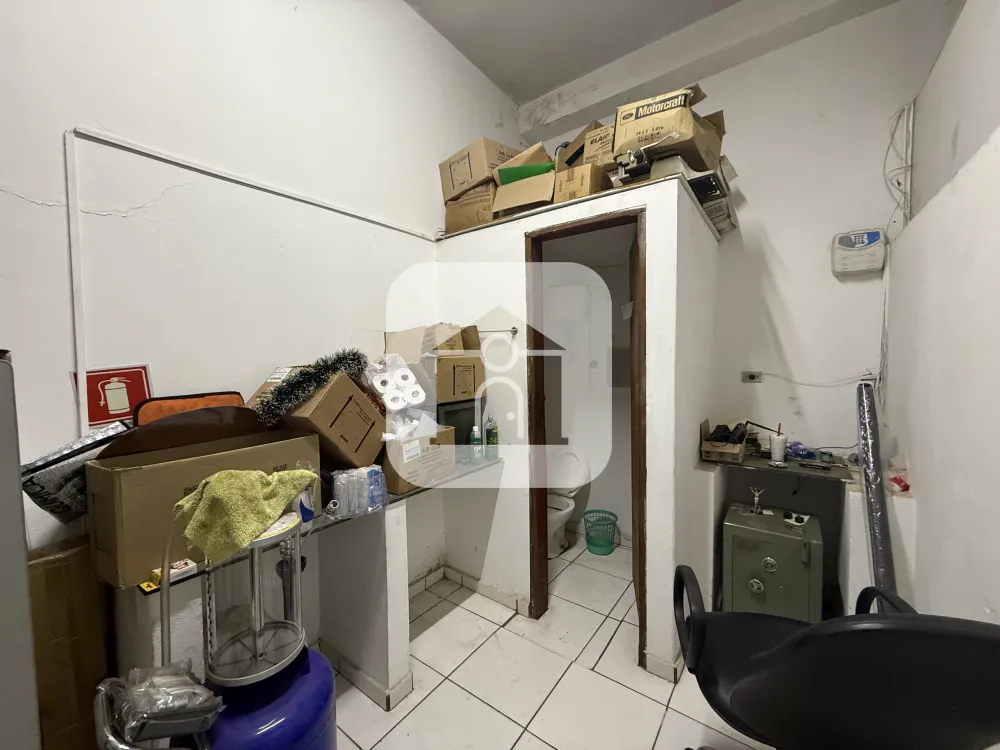Alugar Comercial / Loja Condom&iacute;nio em Uberl&acirc;ndia R$ 2.200,00 - Foto 10
