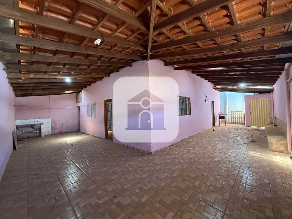 Alugar Casa / Padr&atilde;o em Uberl&acirc;ndia R$ 1.700,00 - Foto 5