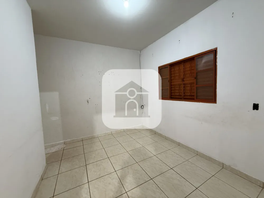 Alugar Casa / Padr&atilde;o em Uberl&acirc;ndia R$ 1.700,00 - Foto 7