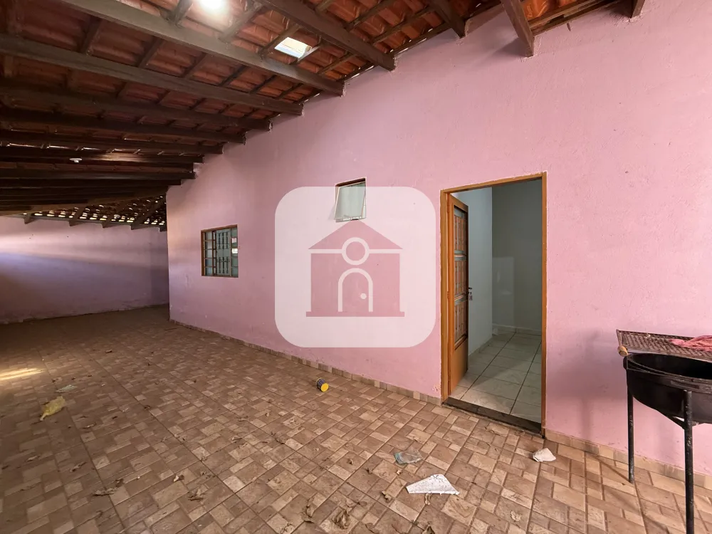 Alugar Casa / Padr&atilde;o em Uberl&acirc;ndia R$ 1.700,00 - Foto 8
