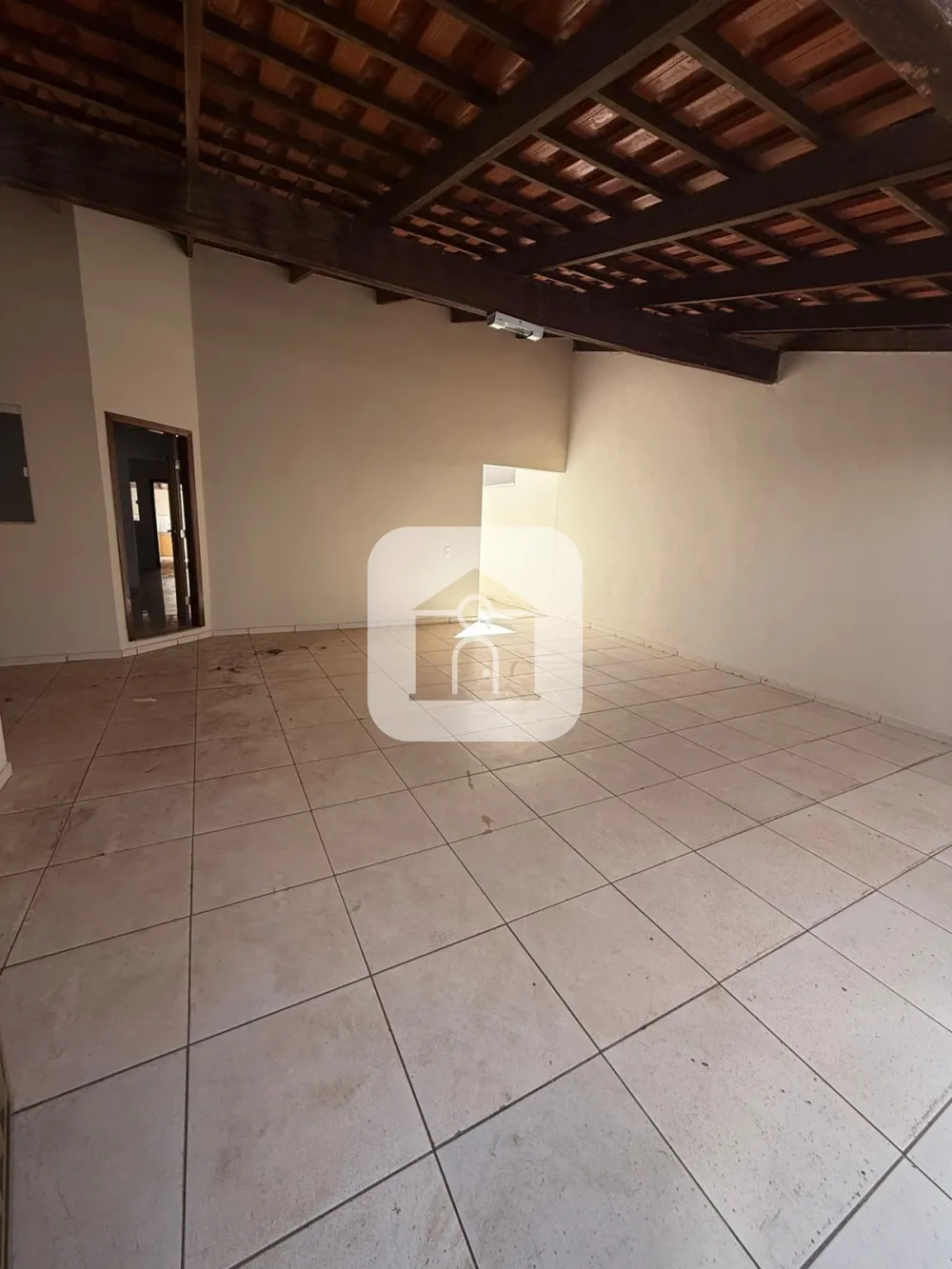 Comprar Casa / Padr&atilde;o em Araguari - Foto 2