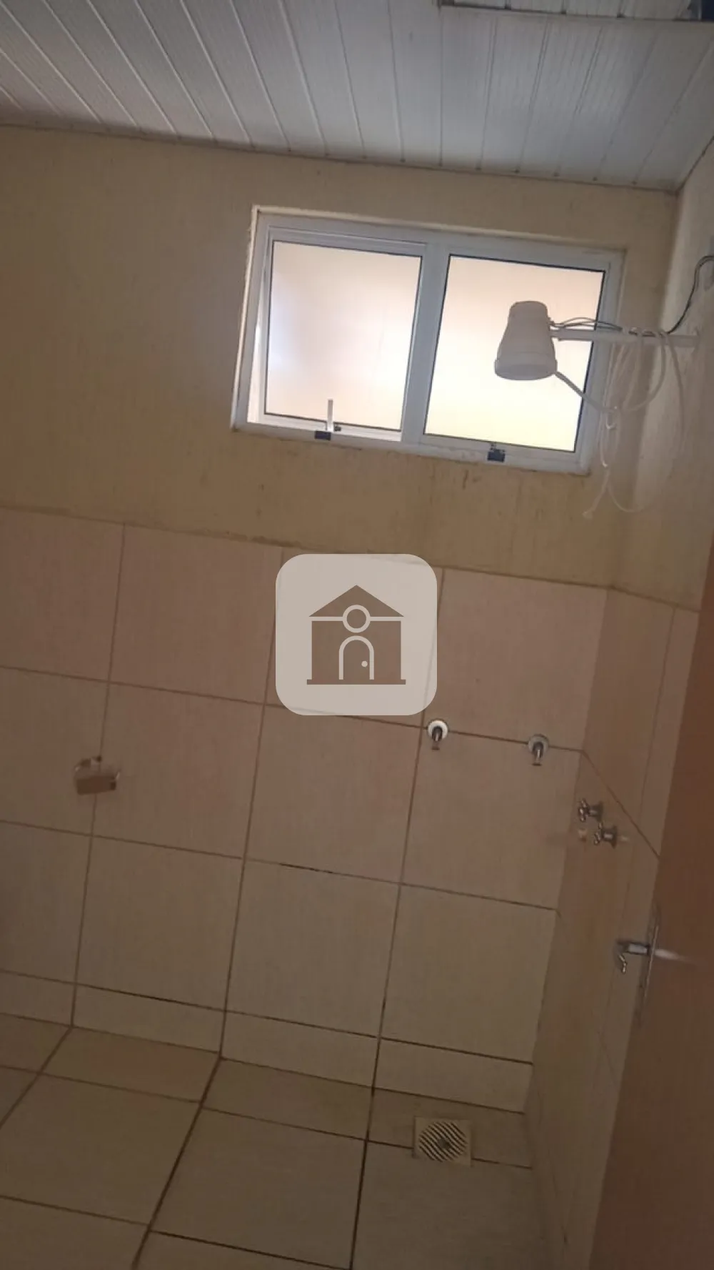 Alugar Casa / Padr&atilde;o em Uberl&acirc;ndia R$ 950,00 - Foto 7