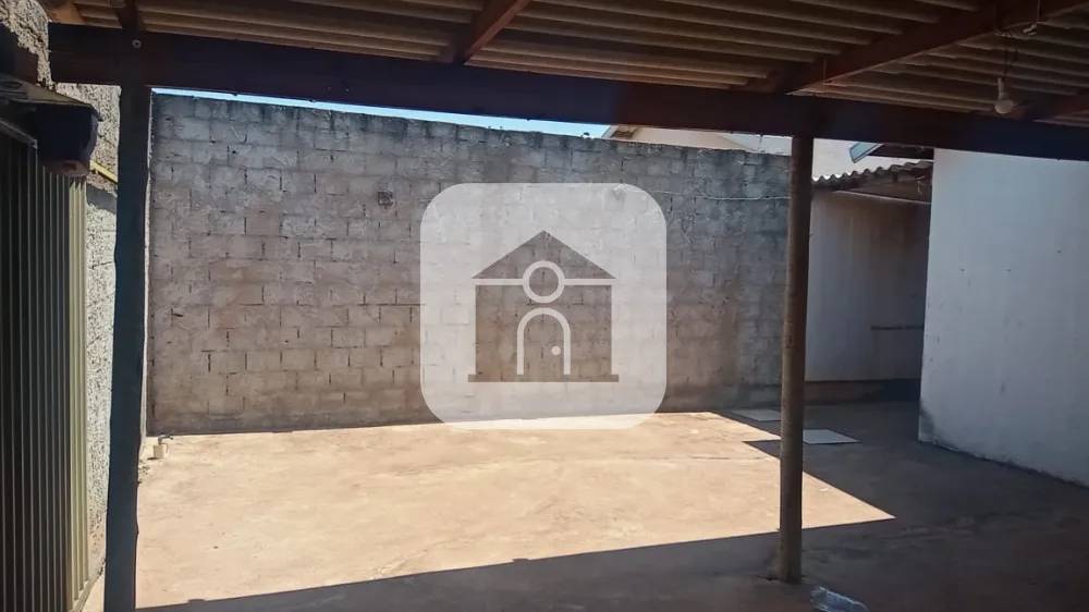 Alugar Casa / Padr&atilde;o em Uberl&acirc;ndia R$ 950,00 - Foto 10