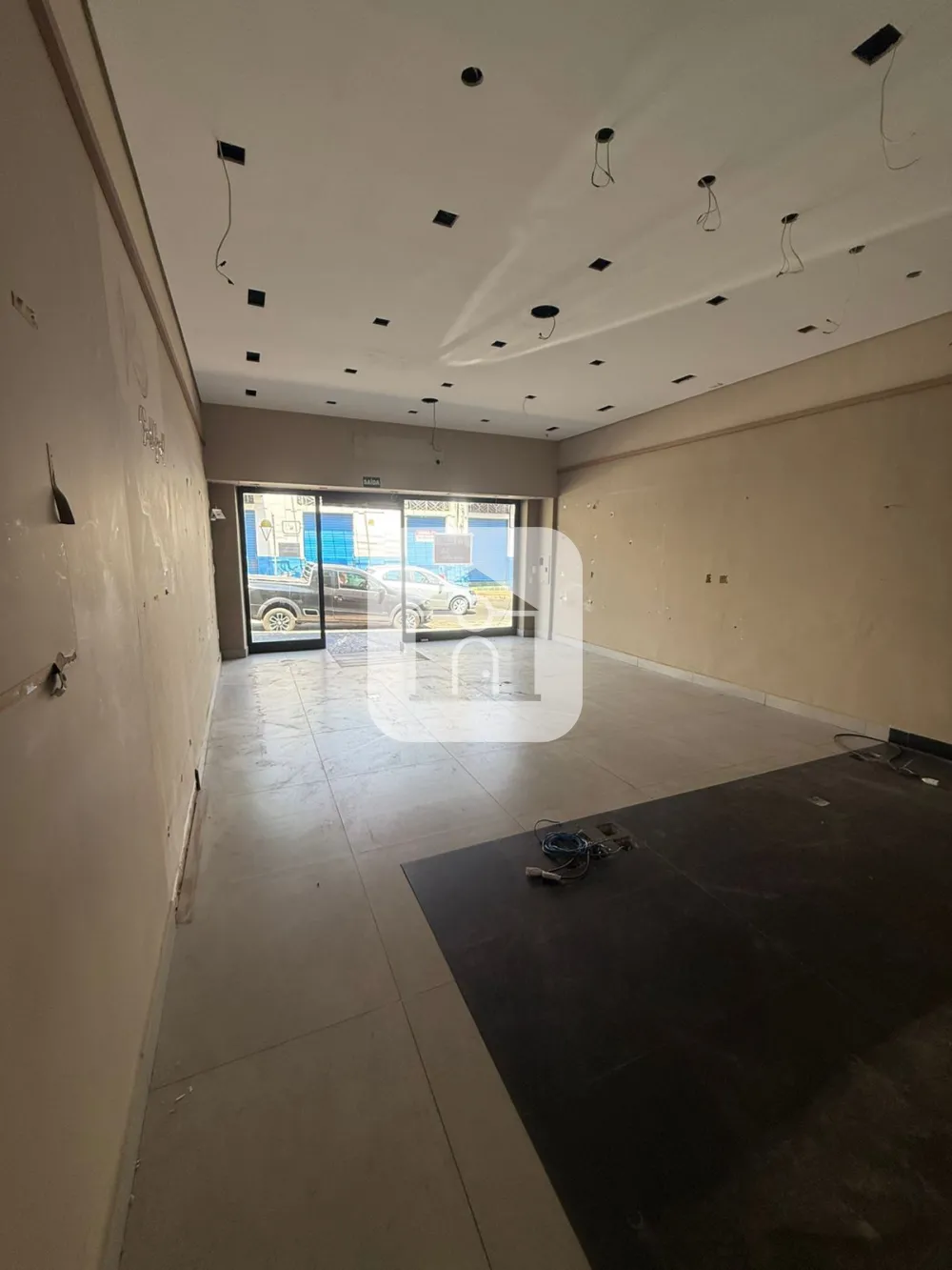 Comprar Comercial / Loja em Araguari - Foto 4