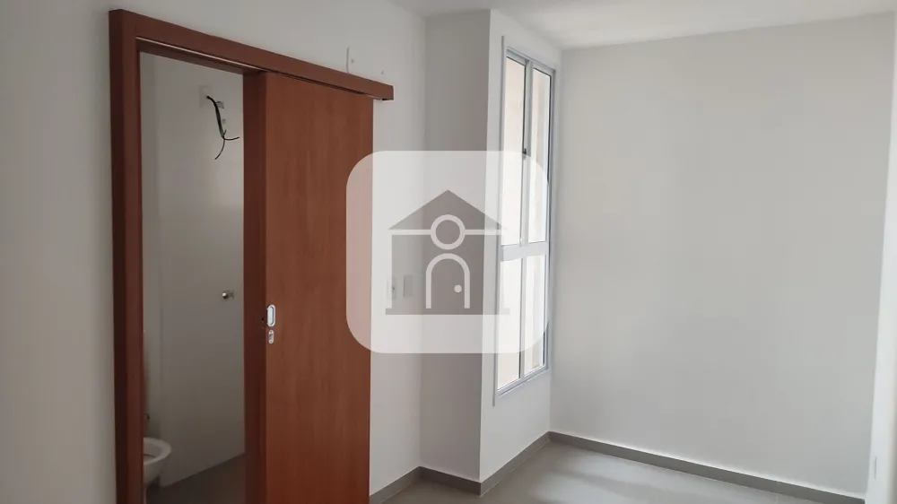 Comprar Apartamento / Padr&atilde;o em Uberl&acirc;ndia R$ 245.000,00 - Foto 6