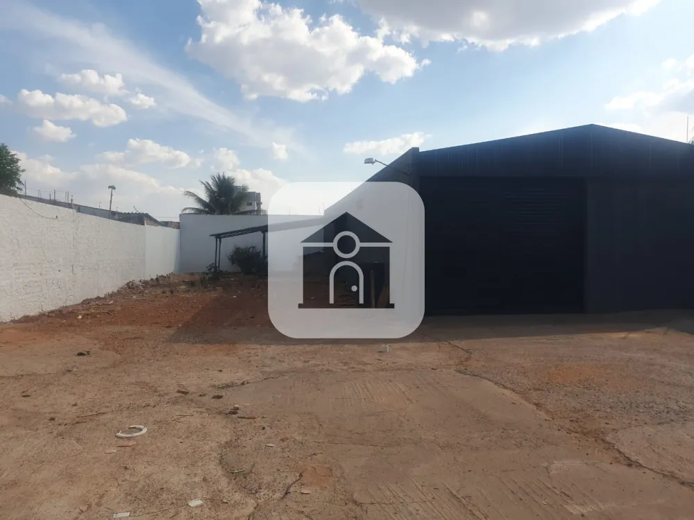 Alugar Comercial / Galp&atilde;o em Uberl&acirc;ndia R$ 5.500,00 - Foto 1