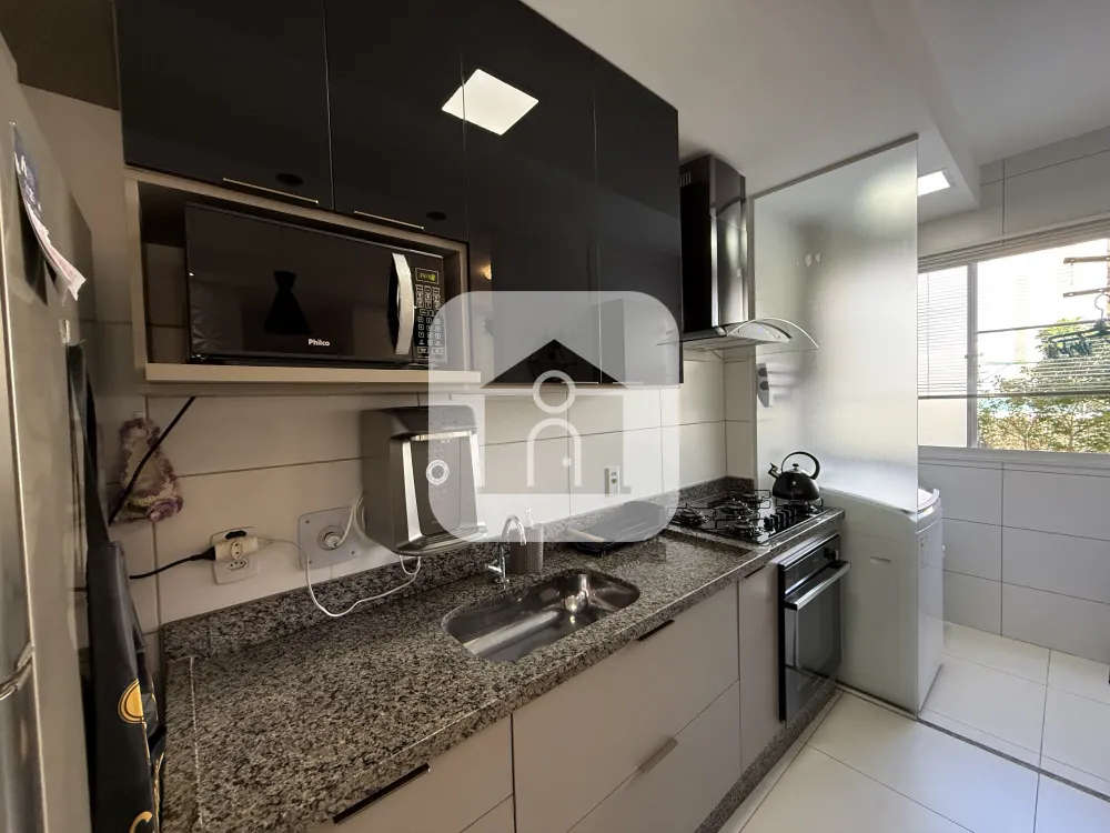 Comprar Apartamento / Padr&atilde;o em Uberlandia R$ 330.000,00 - Foto 8