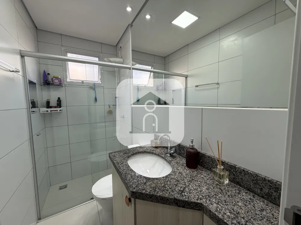 Comprar Apartamento / Padr&atilde;o em Uberlandia R$ 330.000,00 - Foto 18