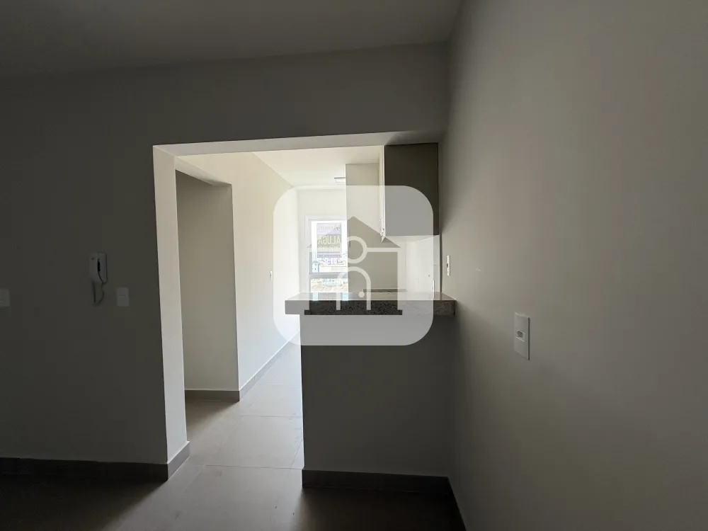 Alugar Apartamento / Padr&atilde;o em Uberl&acirc;ndia R$ 2.600,00 - Foto 2