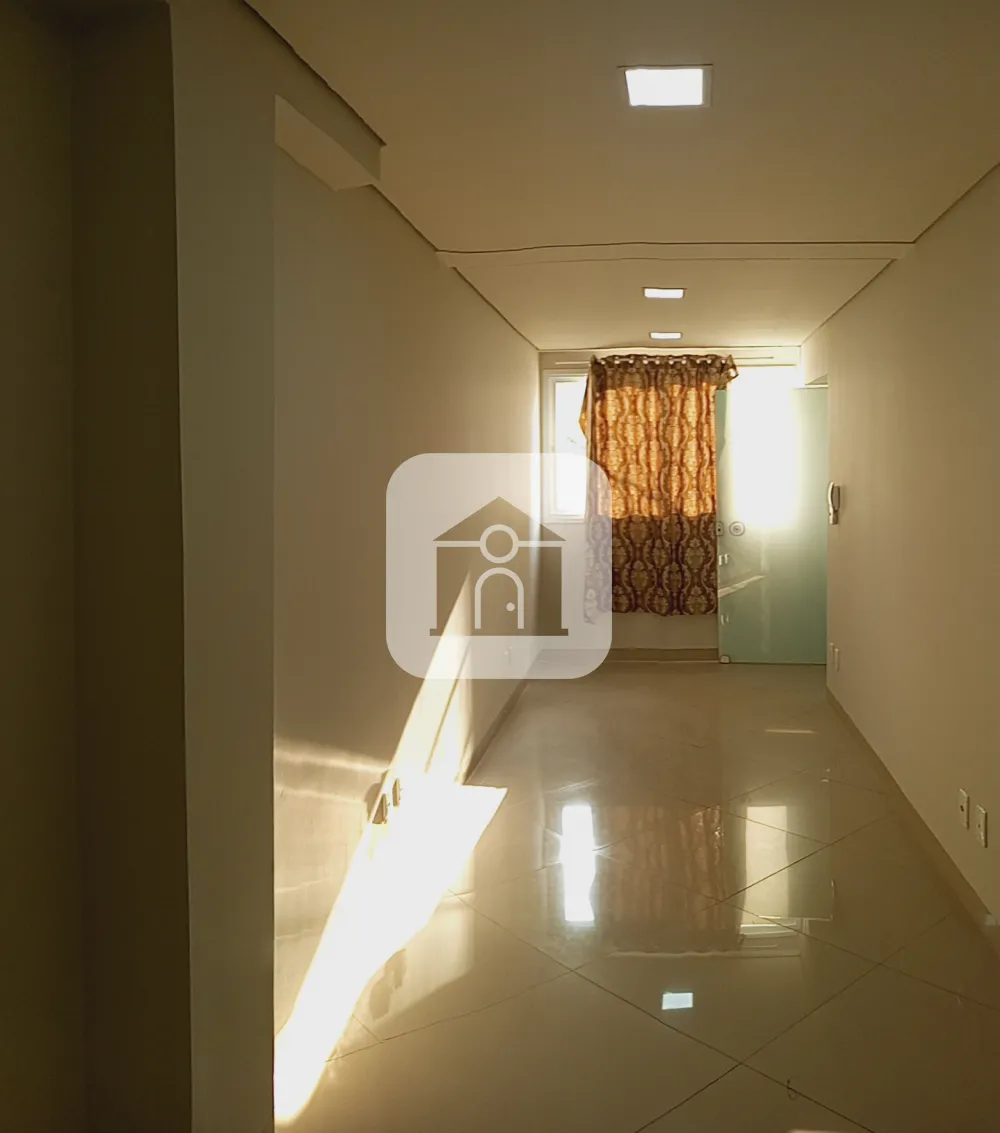 Alugar Comercial / Sala Comercial em Uberl&acirc;ndia R$ 1.100,00 - Foto 1