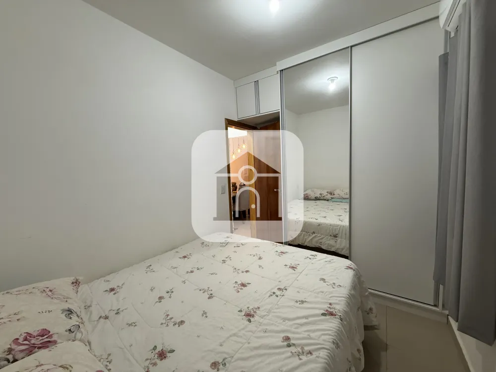 Alugar Apartamento / Padr&atilde;o em Uberlandia R$ 2.000,00 - Foto 5