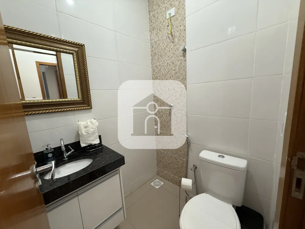 Alugar Apartamento / Padr&atilde;o em Uberlandia R$ 2.000,00 - Foto 6