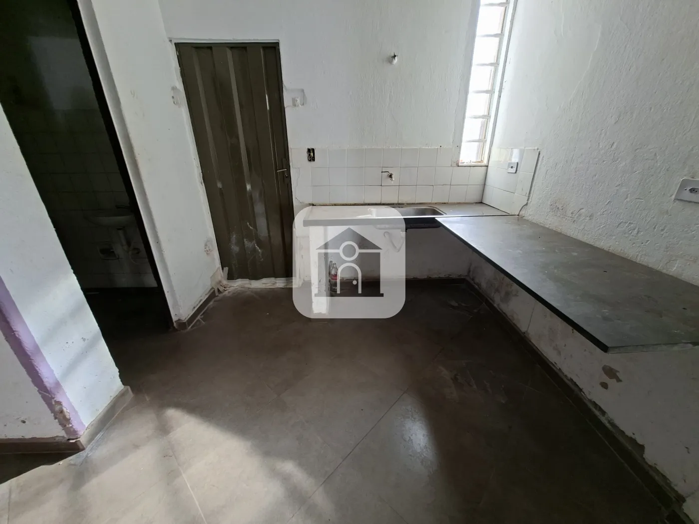 Alugar Comercial / Loja em Uberl&acirc;ndia R$ 2.000,00 - Foto 3