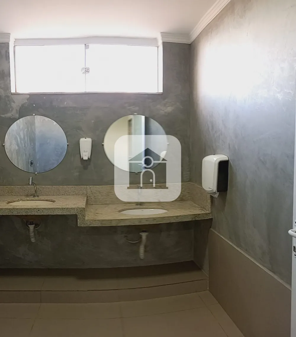 Alugar Comercial / Sala Comercial Condom&iacute;nio em Uberl&acirc;ndia R$ 2.700,00 - Foto 5