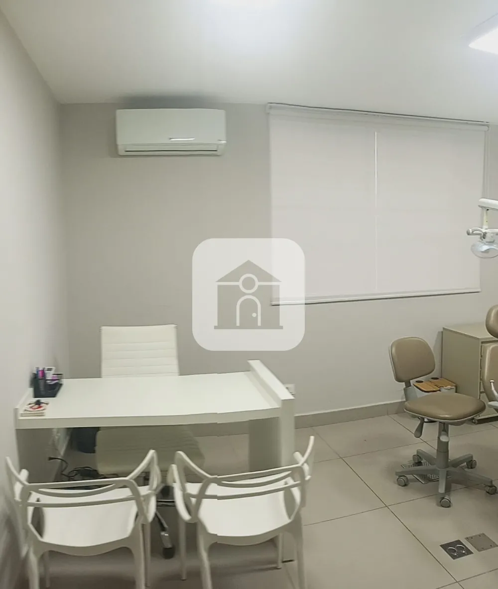 Alugar Comercial / Sala Comercial Condom&iacute;nio em Uberl&acirc;ndia R$ 2.700,00 - Foto 12