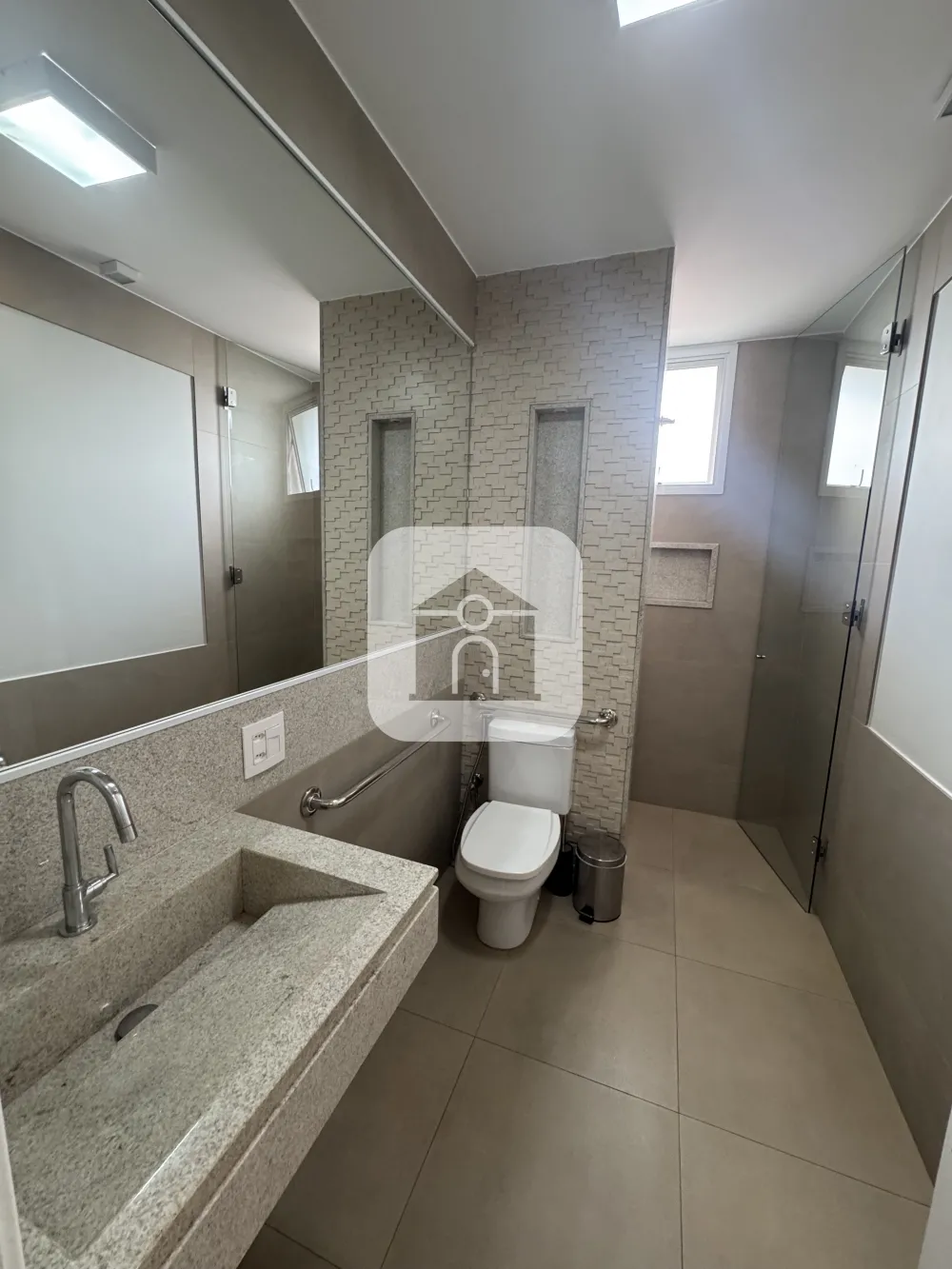 Alugar Comercial / Pr&eacute;dio em Uberl&acirc;ndia R$ 15.000,00 - Foto 7