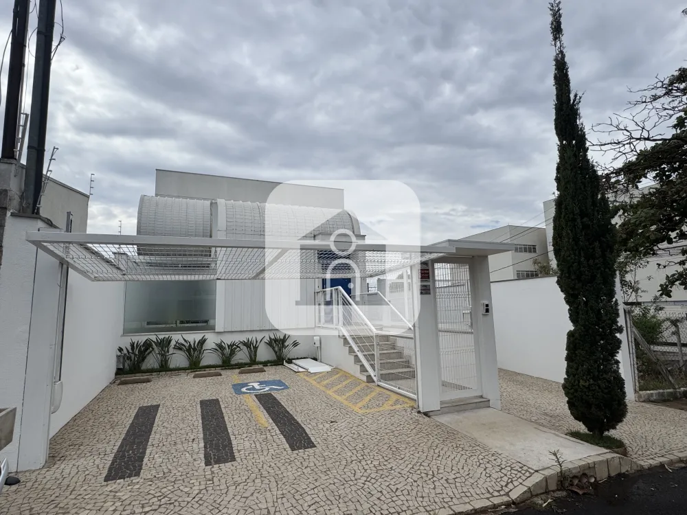 Alugar Comercial / Pr&eacute;dio em Uberl&acirc;ndia R$ 15.000,00 - Foto 2