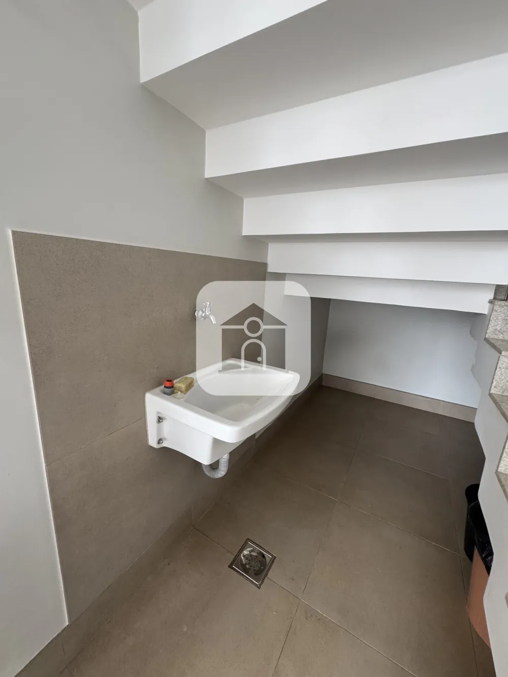 Alugar Comercial / Pr&eacute;dio em Uberl&acirc;ndia R$ 15.000,00 - Foto 9