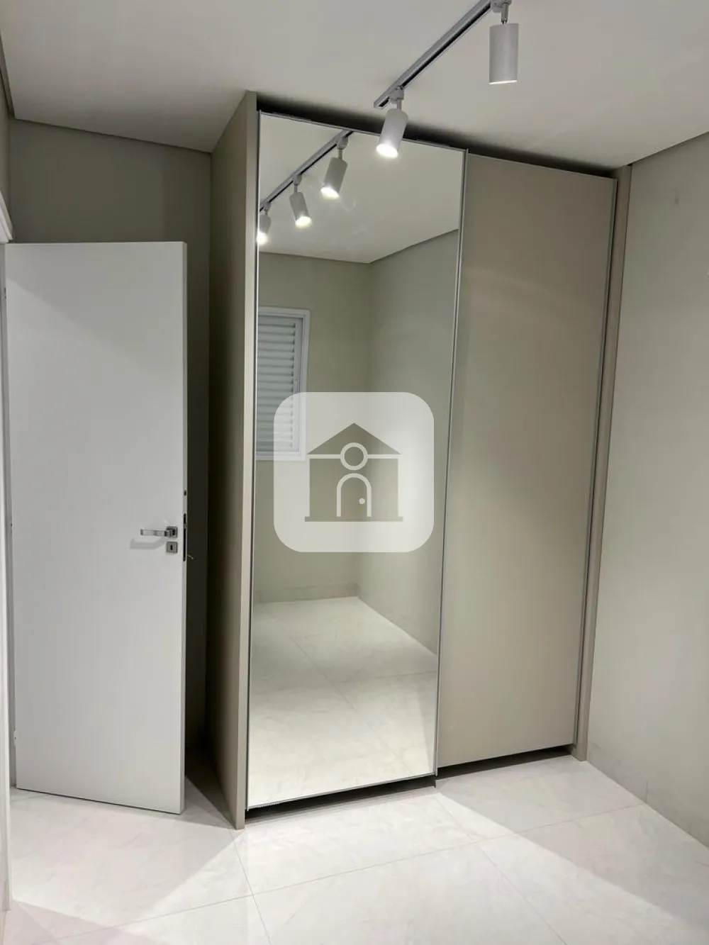 Comprar Apartamento / Padr&atilde;o em Uberl&acirc;ndia R$ 600.000,00 - Foto 5