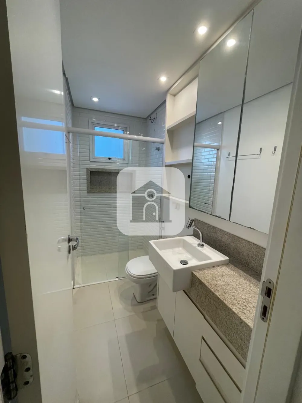 Alugar Apartamento / Padr&atilde;o em Uberl&acirc;ndia R$ 3.300,00 - Foto 4
