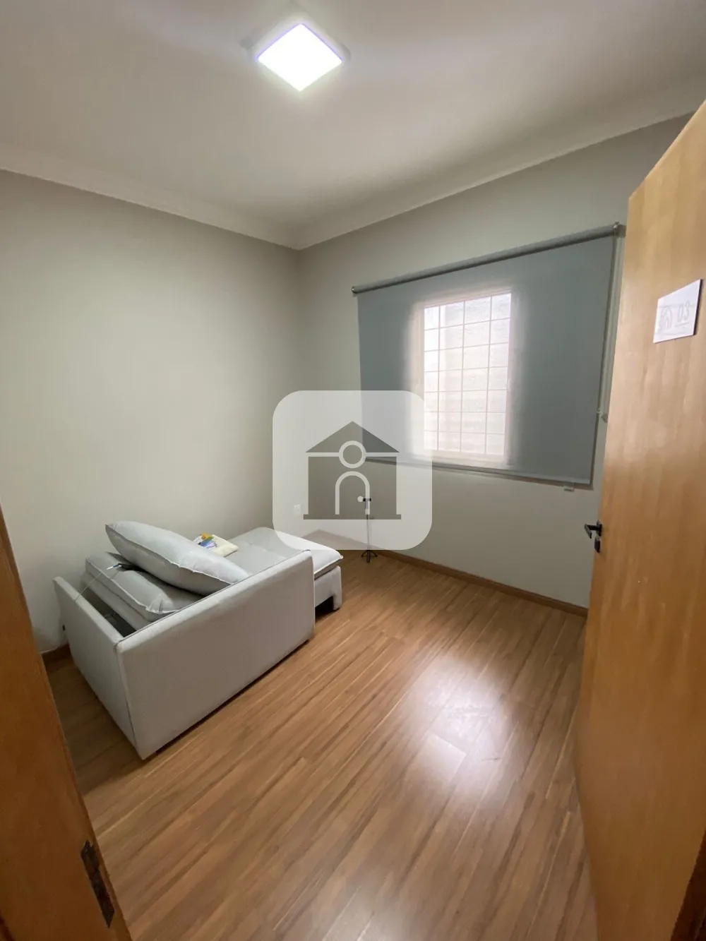 Alugar Comercial / Sala Comercial em Uberl&acirc;ndia R$ 1.800,00 - Foto 1