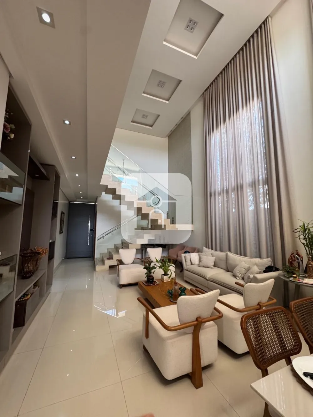 Alugar Casa / Condom&iacute;nio ou Loteamento Fechado em Uberl&acirc;ndia R$ 15.000,00 - Foto 2