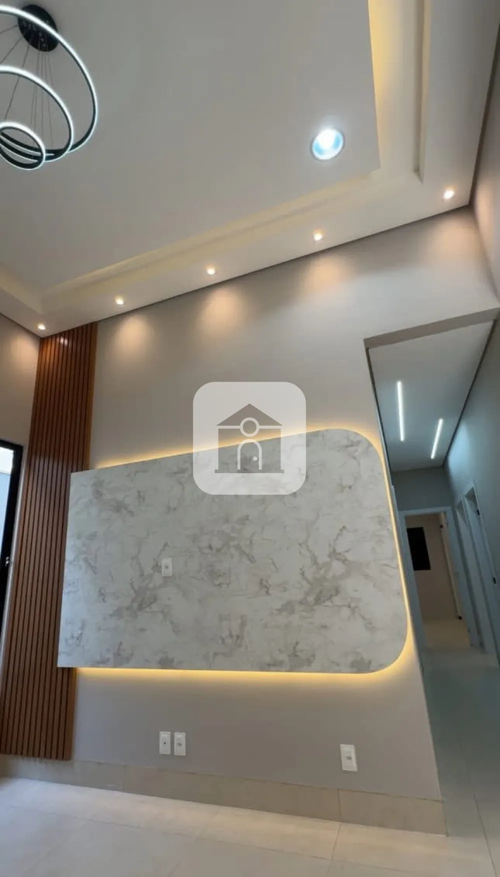 Comprar Casa / Padr&atilde;o em Uberl&acirc;ndia R$ 830.000,00 - Foto 4